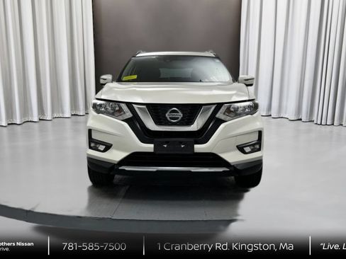 Certified 2020 Nissan Rogue SV w/ Sun & Sound Touring Package AWD/4WD image 2