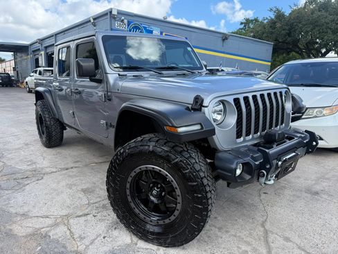 Used 2020 Jeep Gladiator Sport w/ Quick Order Package 24S AWD/4WD image 1