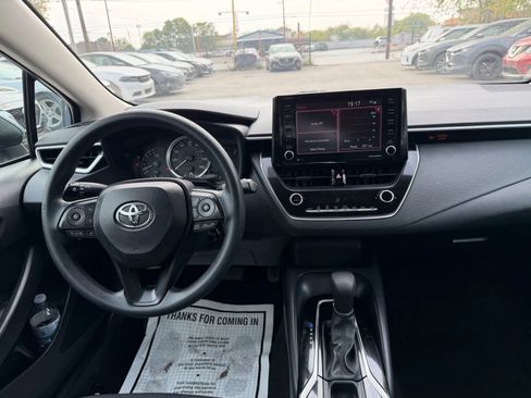 Used 2022 Toyota Corolla LE image 14