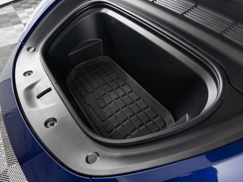 Used 2022 Tesla Model Y Long Range image 42