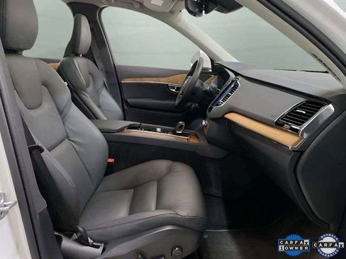 Used 2025 Volvo XC90 B6 Plus image 26