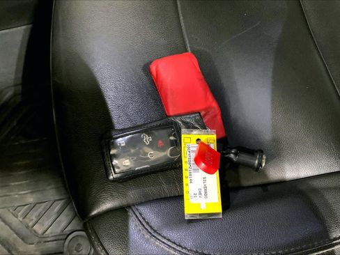 Used 2021 Chevrolet Silverado 1500 LT Trail Boss w/ Convenience Package II image 15