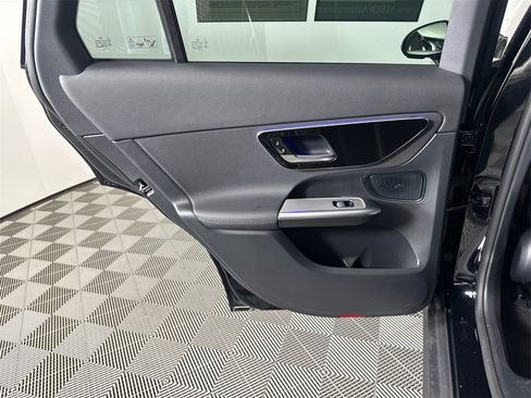 Certified 2025 Mercedes-Benz GLC 300 image 24