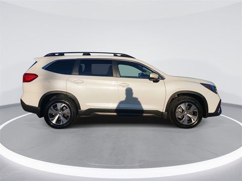 Certified 2025 Subaru Ascent Premium image 4