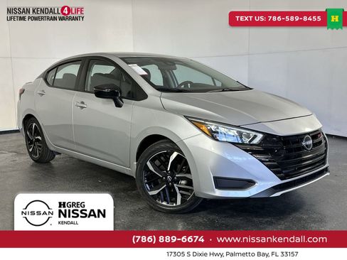 Used 2025 Nissan Versa SR image 1