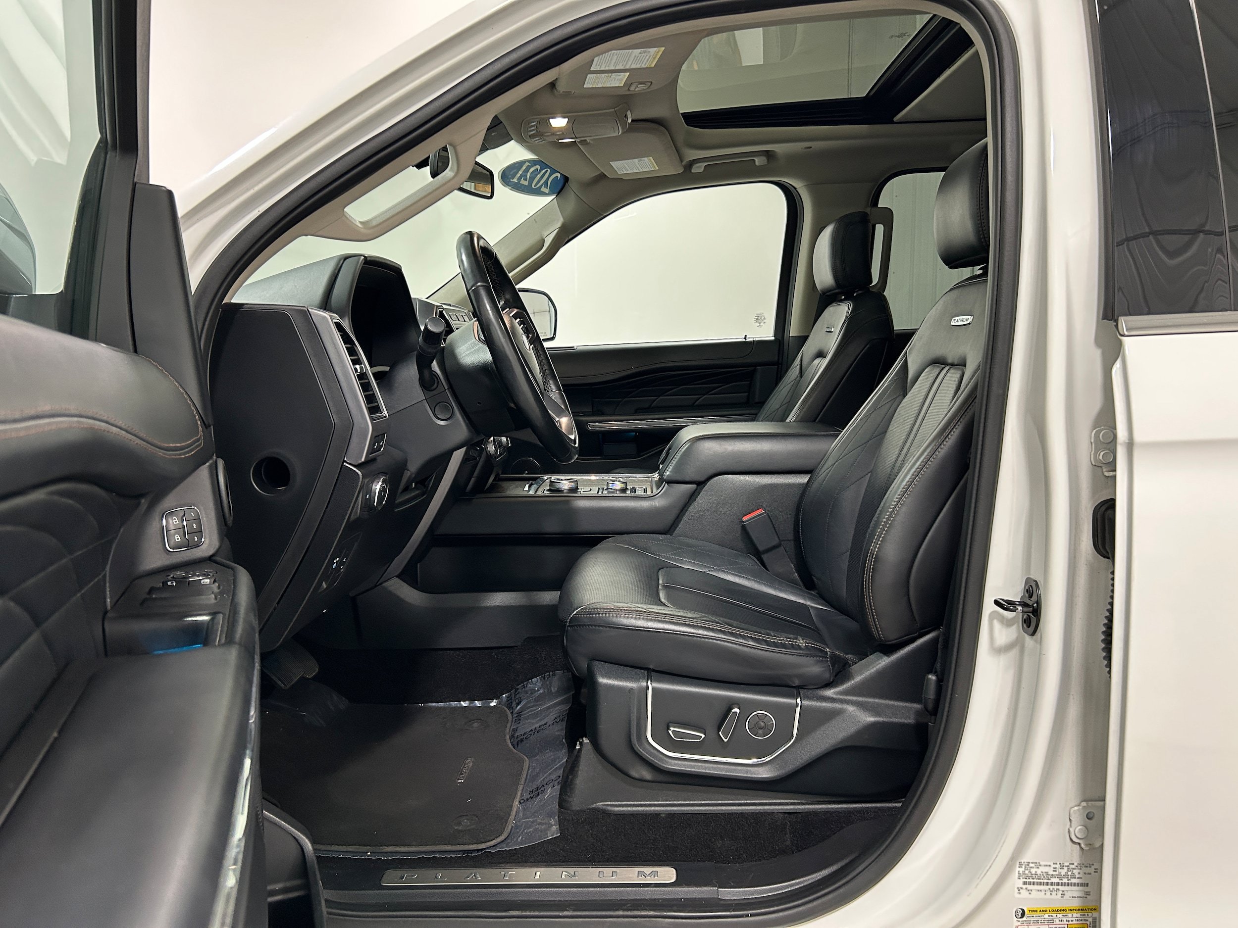 Used 2021 Ford Expedition Max Platinum AWD/4WD image 4