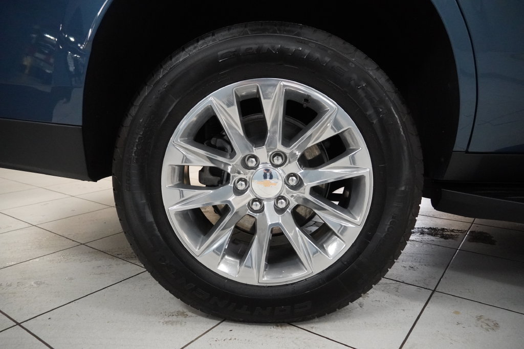 Used 2025 Chevrolet Tahoe Premier AWD/4WD image 27
