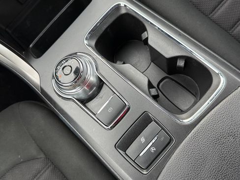 Used 2020 Ford Fusion SE FWD image 23