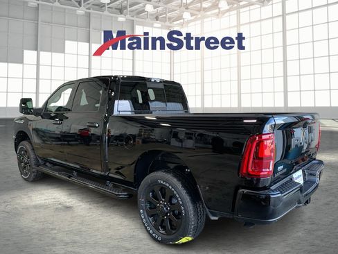 New 2026 RAM 2500 Laramie AWD/4WD image 3
