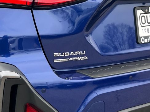 Certified 2025 Subaru Crosstrek 2.5i Limited w/ Crosstrek Mirror Package image 7