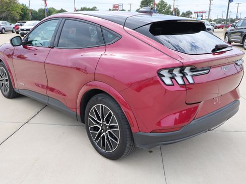 Used 2025 Ford Mustang Mach-E Premium AWD/4WD image 7