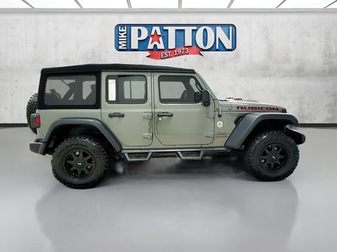Used 2023 Jeep Wrangler Unlimited Rubicon w/ Cold Weather Group AWD/4WD image 8