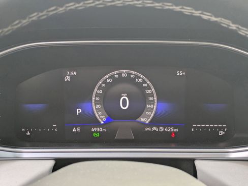 Used 2025 Volkswagen Taos SE w/ Panoramic Sunroof Package image 37