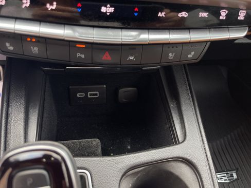 Used 2024 Cadillac XT4 Sport AWD/4WD image 27