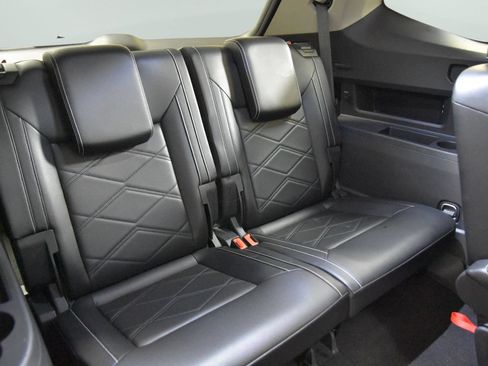 Used 2024 Volkswagen Atlas SE AWD/4WD image 33