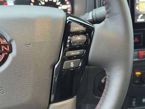 Used 2025 Nissan Frontier PRO-4X w/ Pro Premium Package image 26