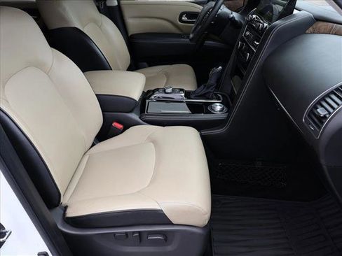Used 2023 INFINITI QX80 Premium Select w/ All-Season Package AWD/4WD image 30