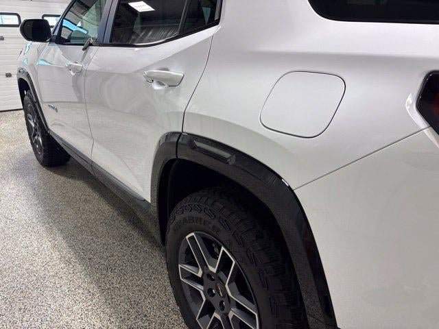 Used 2026 GMC Terrain AT4 w/ Convenience Package III AWD/4WD image 11