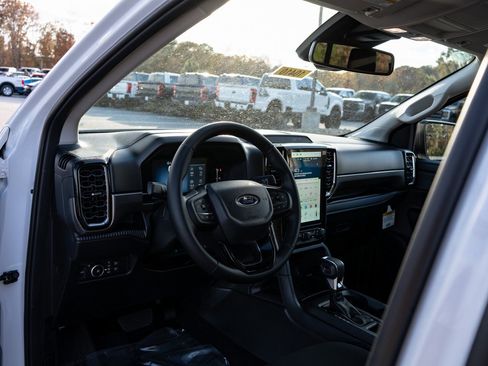 New 2025 Ford Ranger XLT w/ FX4 Off-Road Package image 13