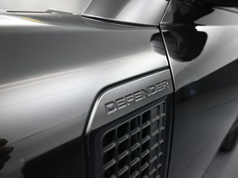 Used 2023 Land Rover Defender 90 X image 46