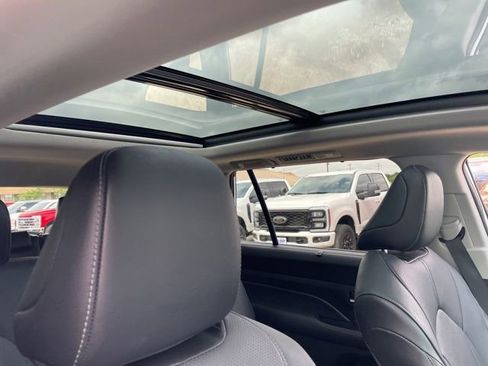 Used 2024 Toyota Grand Highlander AWD image 15