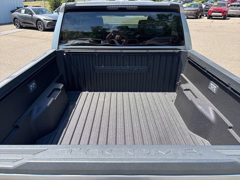 Certified 2026 Toyota Tacoma SR5 AWD/4WD image 16