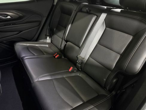 Used 2022 GMC Terrain SLT image 33