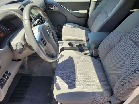 Used 2017 Nissan Frontier SV AWD/4WD image 10
