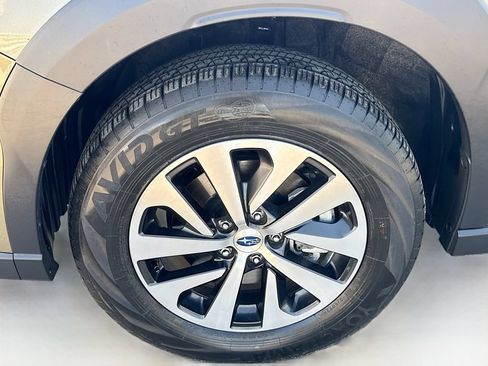 Certified 2025 Subaru Outback Premium AWD/4WD image 41