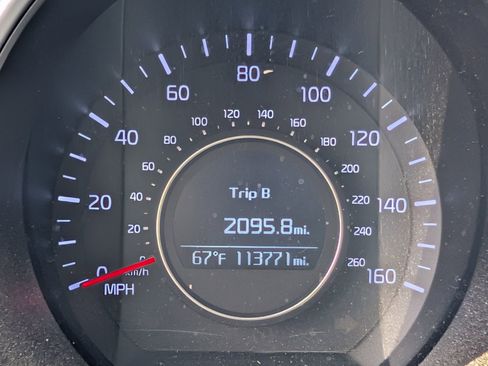 Used 2015 Kia Optima LX FWD image 8