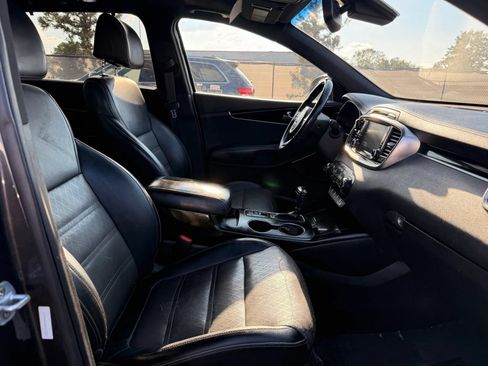 Used 2017 Kia Sorento SX AWD/4WD image 18
