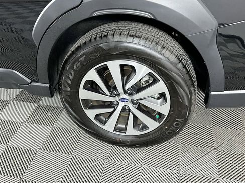 Used 2025 Subaru Outback Premium w/ Popular Package #1A image 36