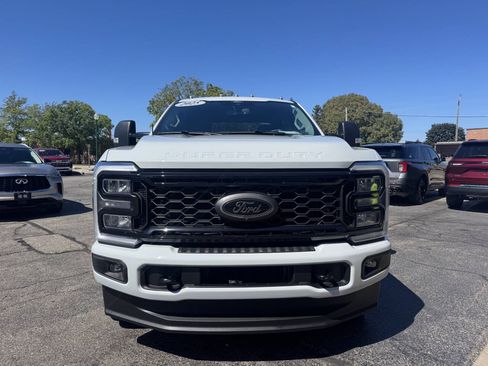 Used 2025 Ford F250 XLT w/ Black Appearance Package AWD/4WD image 5