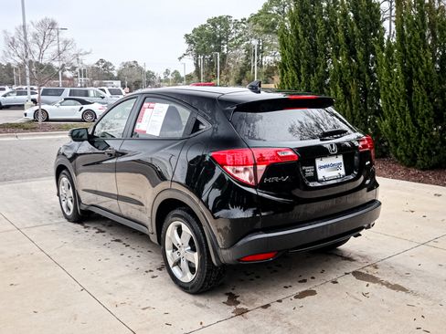 Used 2017 Honda HR-V EX image 8