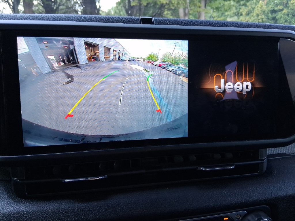 Used 2024 Jeep Wrangler Unlimited Sport AWD/4WD image 19