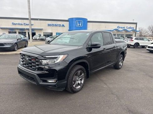 Used 2025 Honda Ridgeline TrailSport image 1