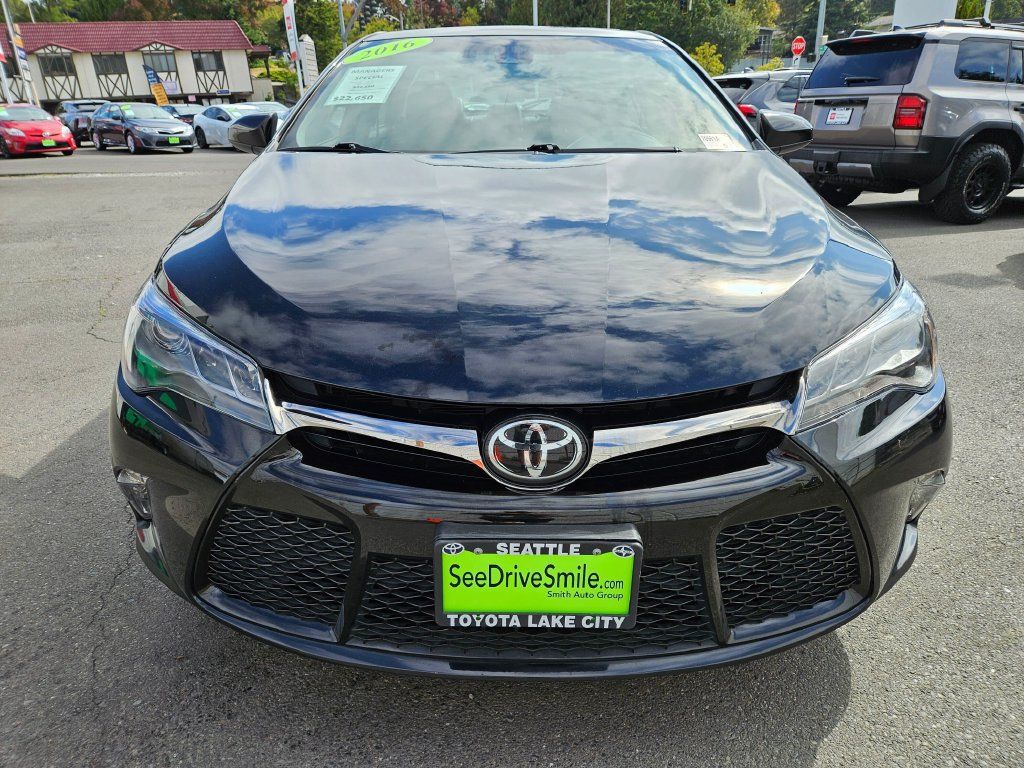 Used 2016 Toyota Camry XSE w/ Advanced Technology Package FWD image 8