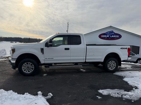 Used 2019 Ford F350 XLT w/ XLT Value Package image 8