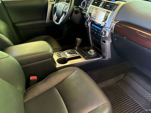 Used 2023 Toyota 4Runner Limited AWD/4WD image 20