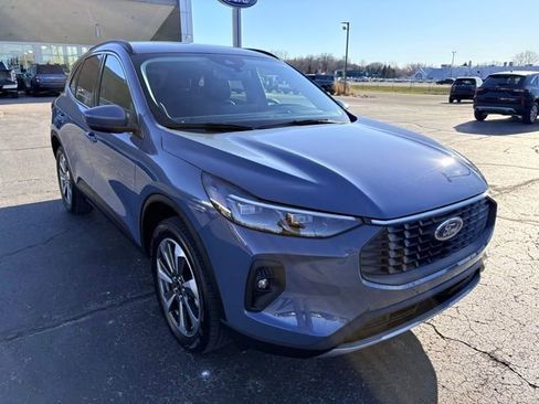 Used 2025 Ford Escape Platinum image 11