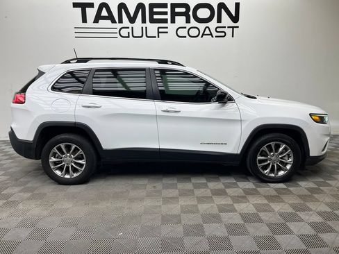 Used 2022 Jeep Cherokee Latitude Lux FWD image 4