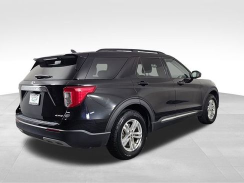 Used 2021 Ford Explorer XLT w/ Equipment Group 202A image 7