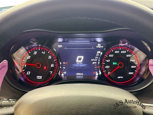 Used 2018 Dodge Charger R/T RWD image 15