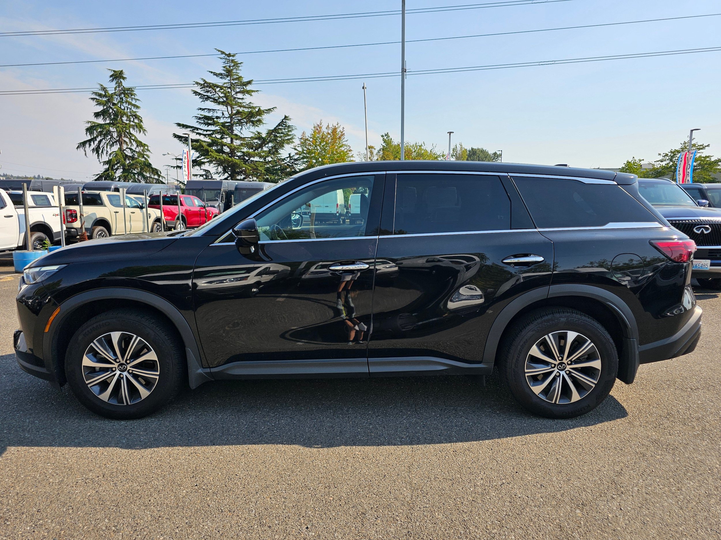 Used 2025 INFINITI QX60 Pure AWD/4WD image 8