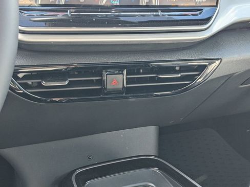 New 2026 Volkswagen ID.4 Pro S Plus AWD/4WD image 18