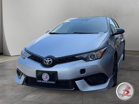 Used 2017 Toyota Corolla iM w/ All-Weather Mat Package FWD image 2