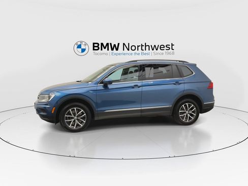 Used 2020 Volkswagen Tiguan SE w/ Panoramic Sunroof Package AWD/4WD image 10