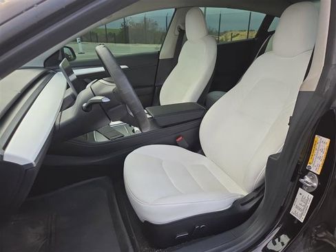 Used 2022 Tesla Model 3 Long Range image 4