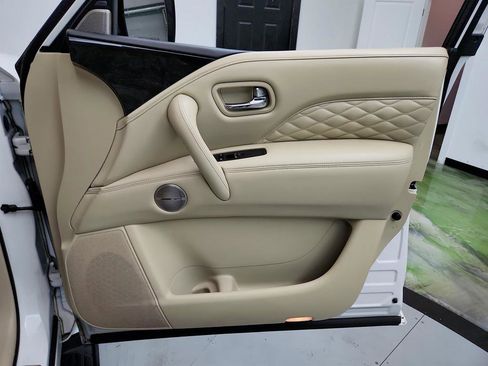 Used 2021 INFINITI QX80 Sensory w/ All-Season Package image 29