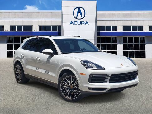 Used 2023 Porsche Cayenne AWD/4WD image 1